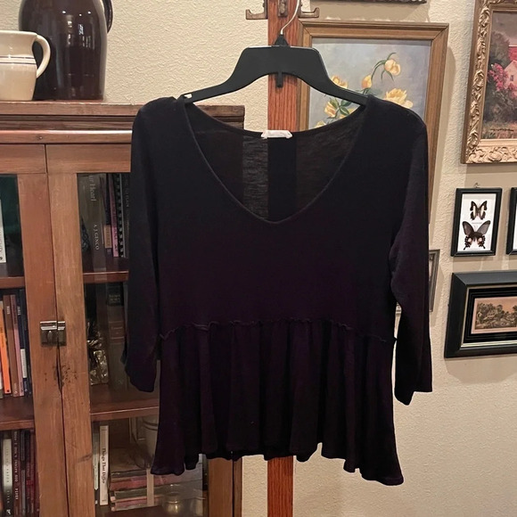 Tiffany & Grey stretchy flutter v-neck top 3/4 sleeve SZ XL black - Picture 2 of 7